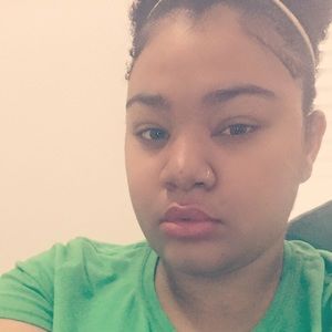 Meet your Posher, Michaela